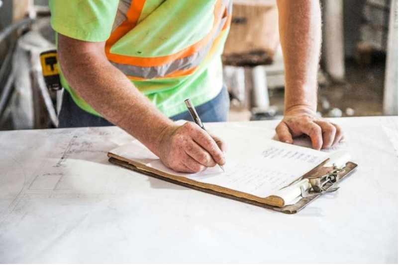 MSMPER300 Issue Work Permits (Half-Day Course)